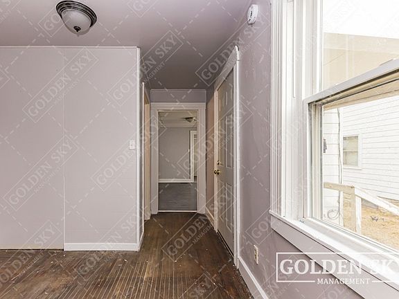 3rd image of 230 Kinsey St #1