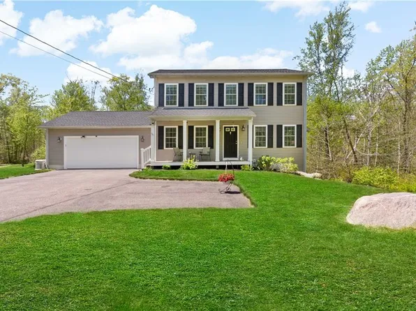 361 Tomaquag Rd, Ashaway, RI 02804