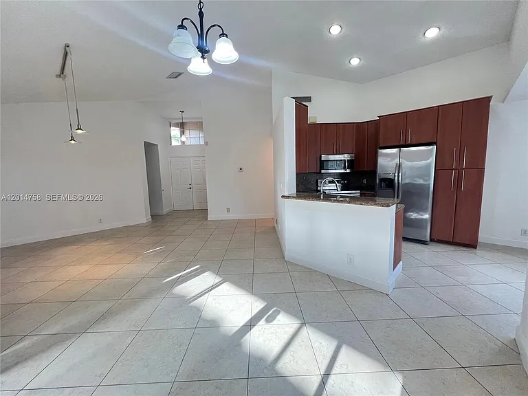 465 Somerset Way — Photo 16