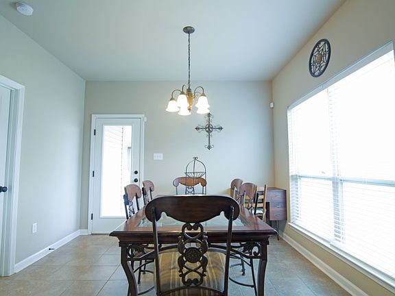 2nd image of 111 Sunny Oak Trl