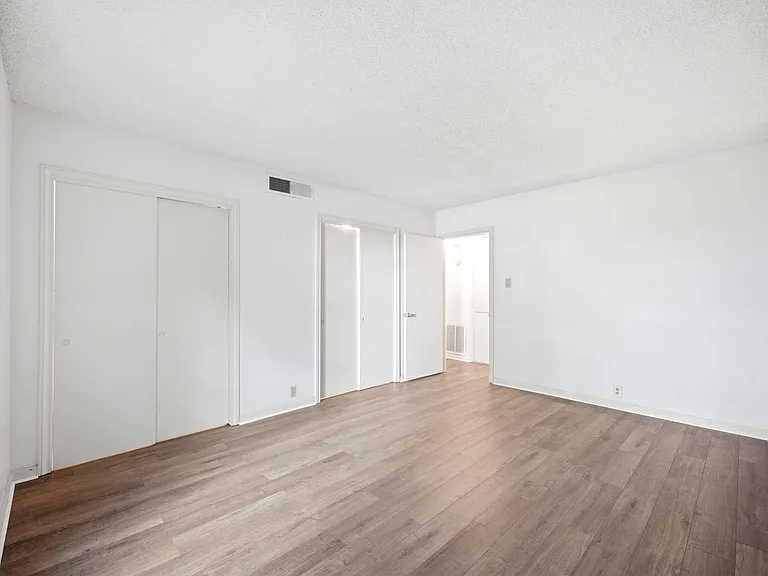 2601 Bellefontaine St #C116 — Photo 4