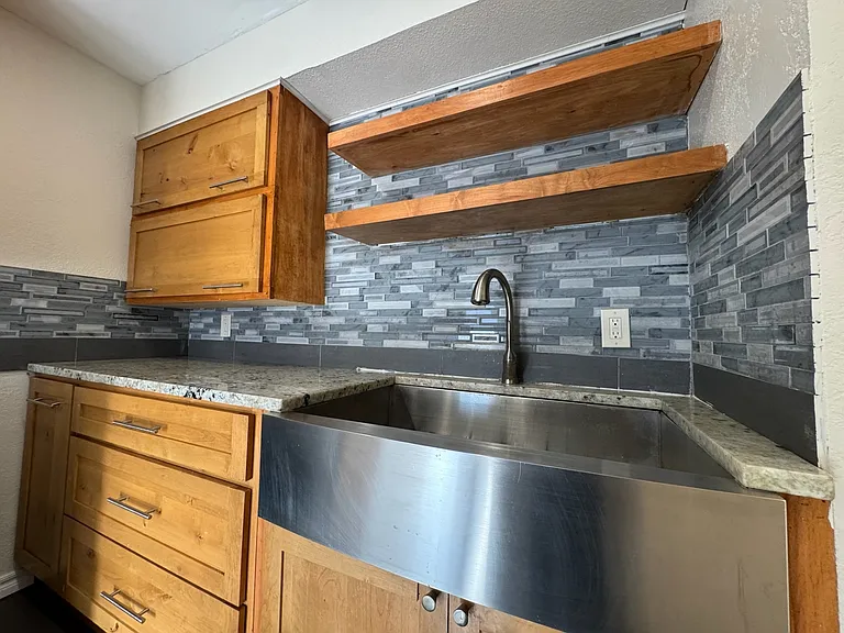 1535 NE 42nd St — Photo 12