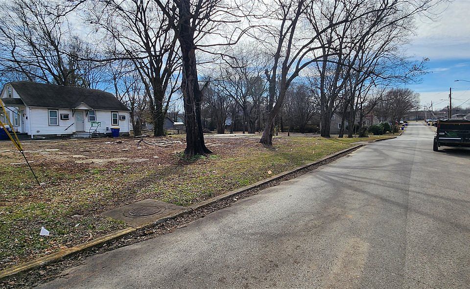 1st image of 339 W 12th Ave