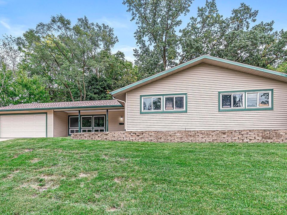1st image of 3312 Woodmont Dr