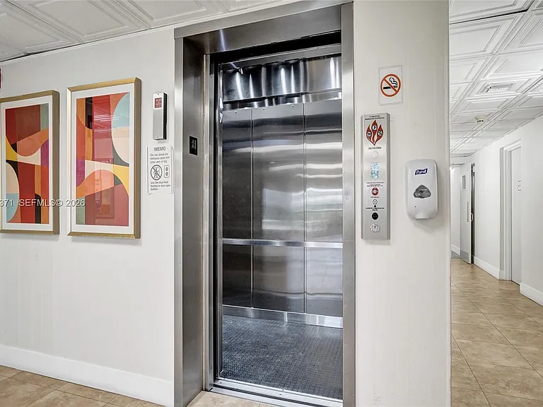 400 N Riverside Dr #501 — Photo 21