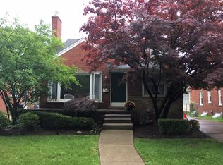 1743 Mansfield Rd, Birmingham, MI 48009