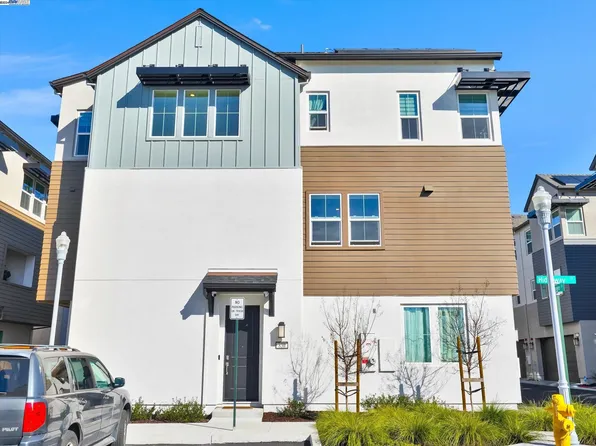 830 Heaven Ct, Hayward, CA 94544