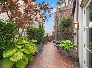 444 East 52nd Street PHN image 1 of 26