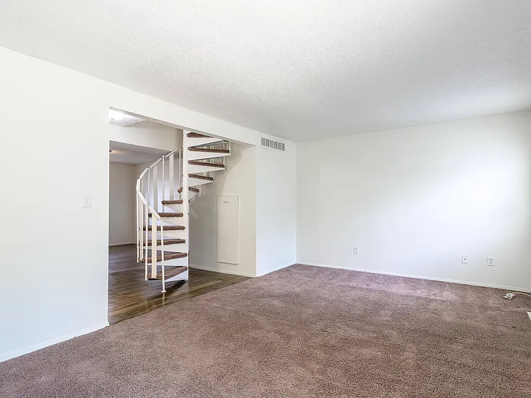 Spring Creek Townhomes — Photo 14