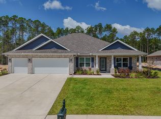 94 Bentgrass Rd S, Freeport, FL 32439