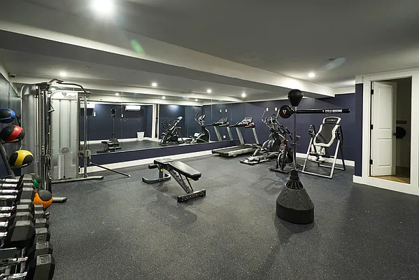 Rented by Lodger Corp | media 12