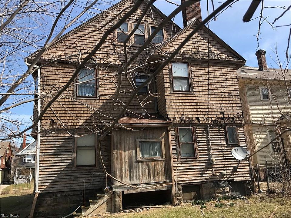 2nd image of 1862 Idlewood Ave
