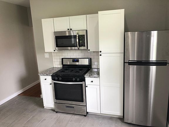 3rd image of 1788 E Rich St