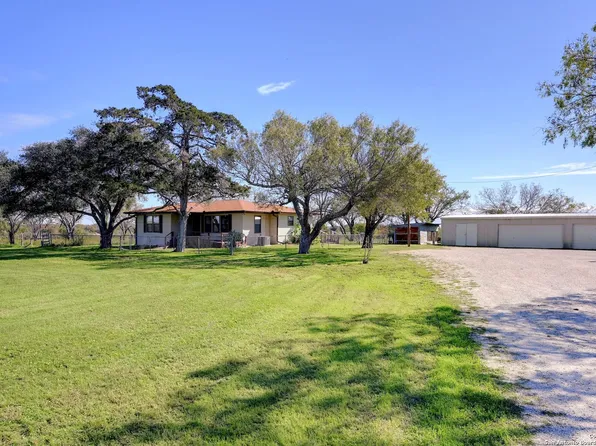 12305 FM 467, La Vernia, TX 78121