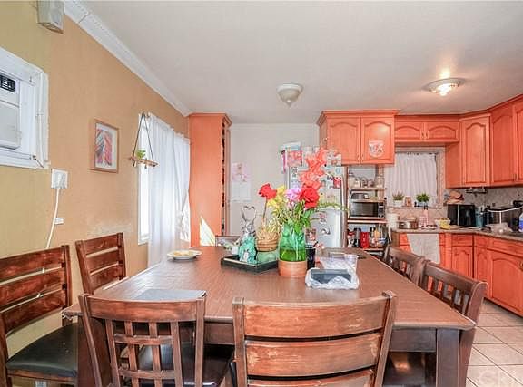 5th image of 951 Stichman Ave