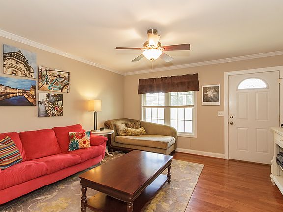 3rd image of 1843 Prince Edward Dr