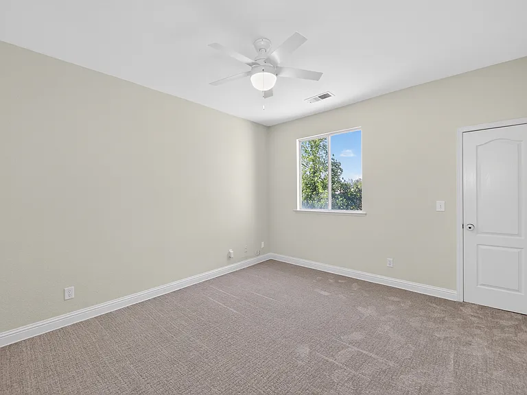 1736 N Holly Ave — Photo 27