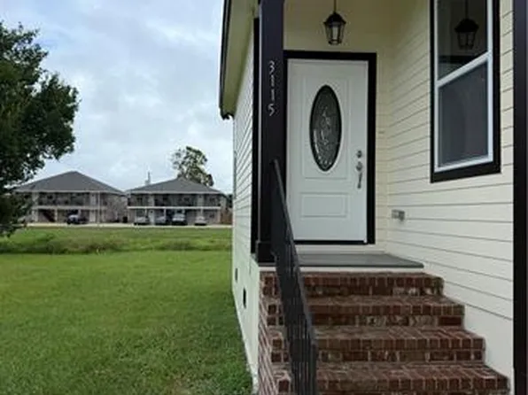 3115 Delambert St, Chalmette, LA 70043