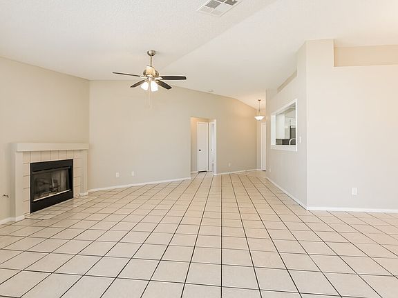 4th image of 386 Persian Ave