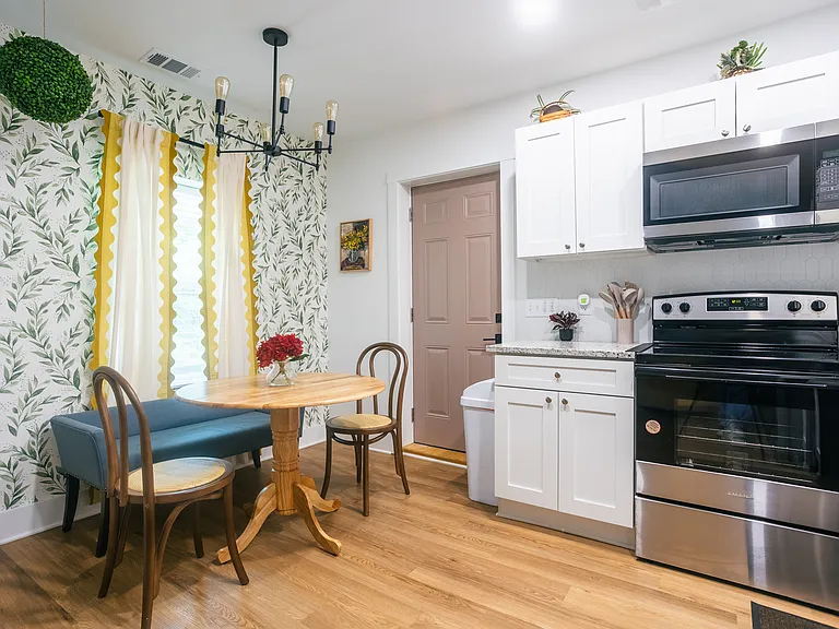 1126 E 55th St #1126 — Photo 15