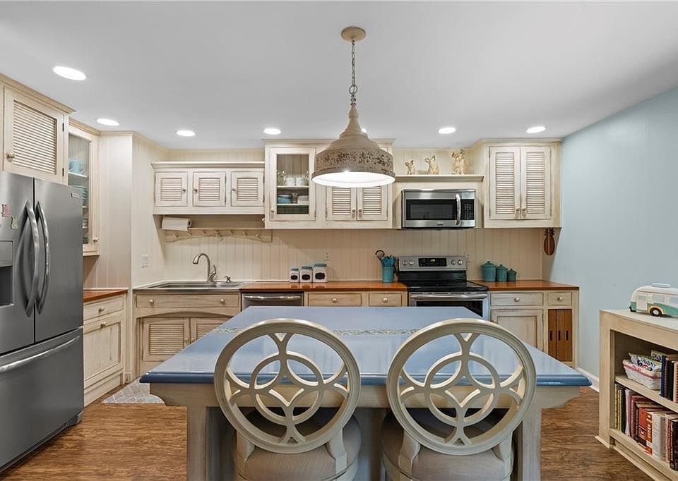 1st image of 3060 Balearic Dr SE