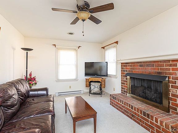 4th image of 9178 Pembridge Dr