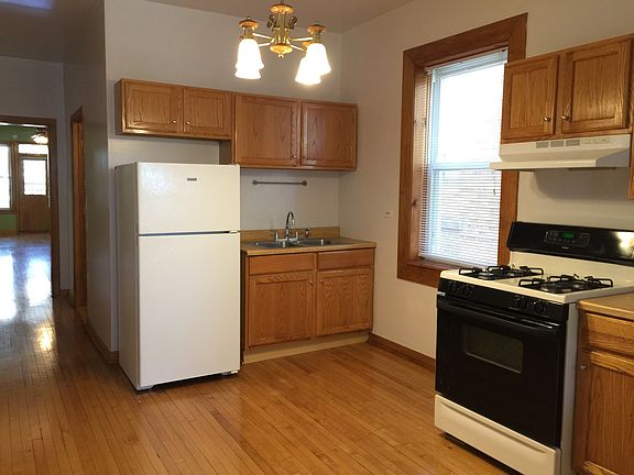 4th image of 848 N Oakley Blvd #2