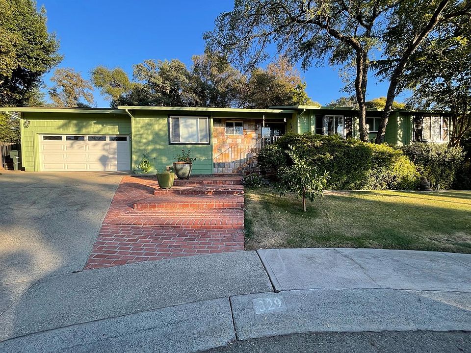1st image of 329 Forest Ct