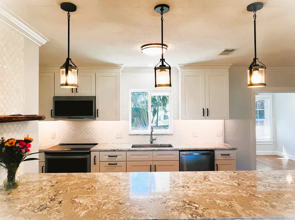 2905 21st Ave W, Bradenton, FL 34205