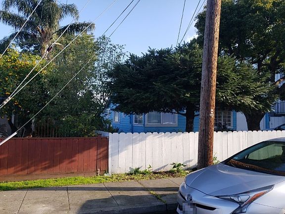 3rd image of 186 Buckingham Ave