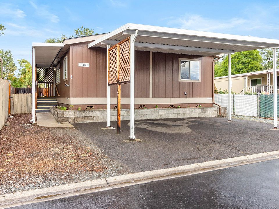 1st image of 3555 S Pacific Hwy Space 123