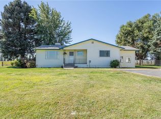 15772 N Frontage Rd E, Moses Lake, WA 98837 | Zillow