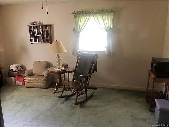 5th image of 107 Vance St