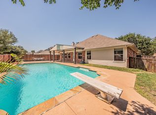 1011 Fleetwood Cove Dr, Grand Prairie, TX 75052