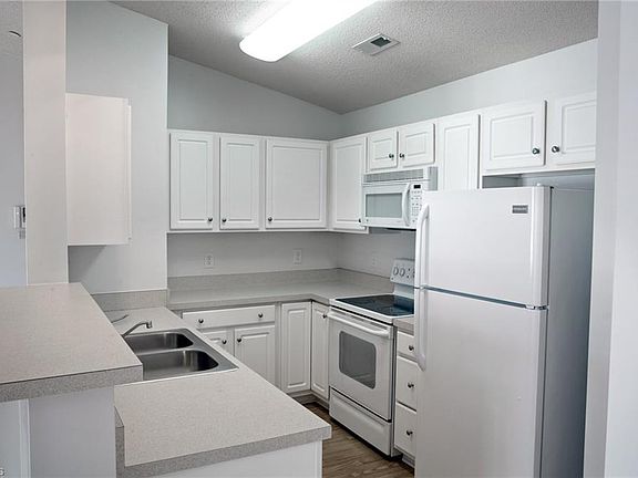 5th image of 4290-3D Cedarcroft Ct