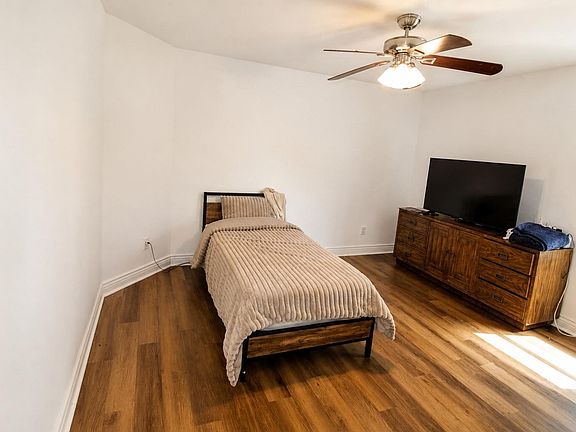 5th image of 6022 Crakston St