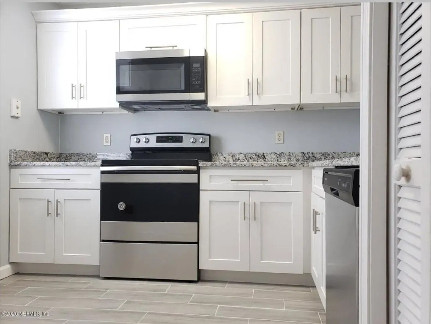 2 bed, 2.5 bath, 1050 sqft, $1,525 — Photo 2