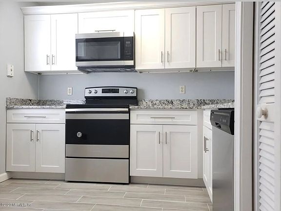 2nd image of 8300 Plaza Gate Ln APT 1153