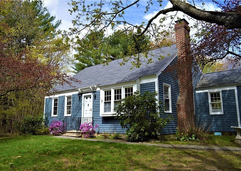 1st image of 12 Wiggins Pond Lane #12