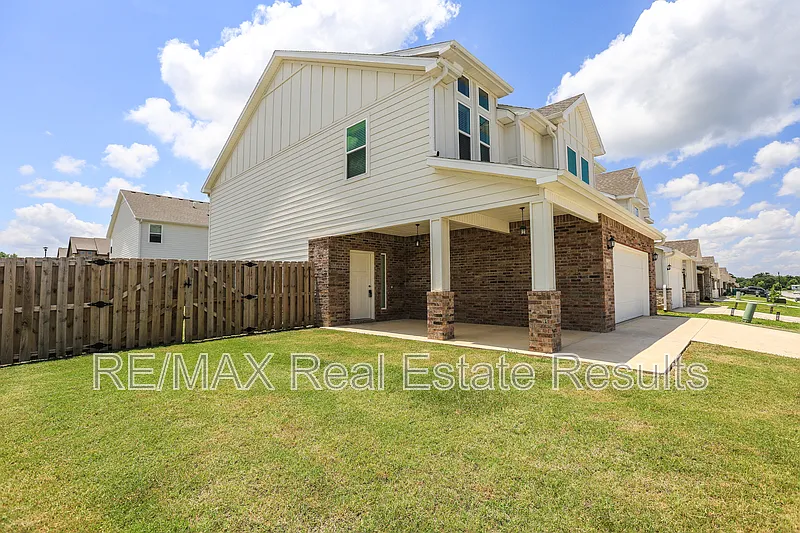 Prairie Brook — Photo 4