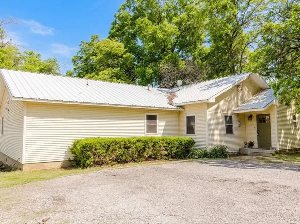 1301 S Green St, Eastland, TX 76448