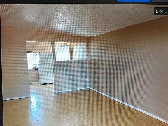 3rd image of 10376 Yellowstone St