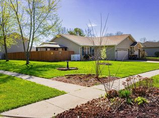 683A Coventry Ln, Valparaiso, IN 46385