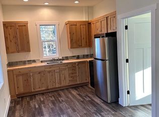 364 W Washington Ave #2, Sisters, OR 97759