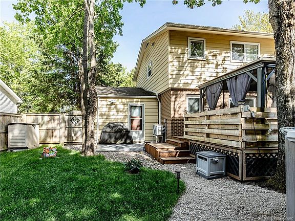 5th image of 58 Briarwood Cres