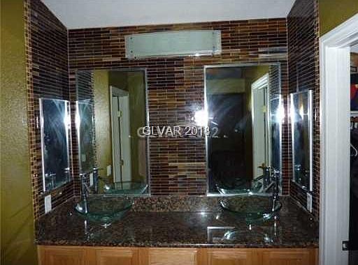 2nd image of 6547 Goldfield St