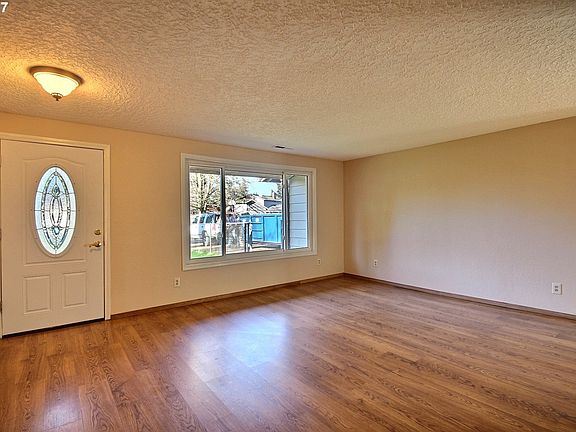 5th image of 6115 NE 97th Ave