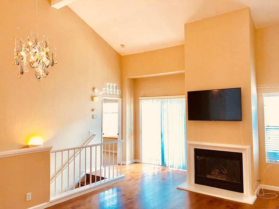 1st image of 7275 Calabria Ct