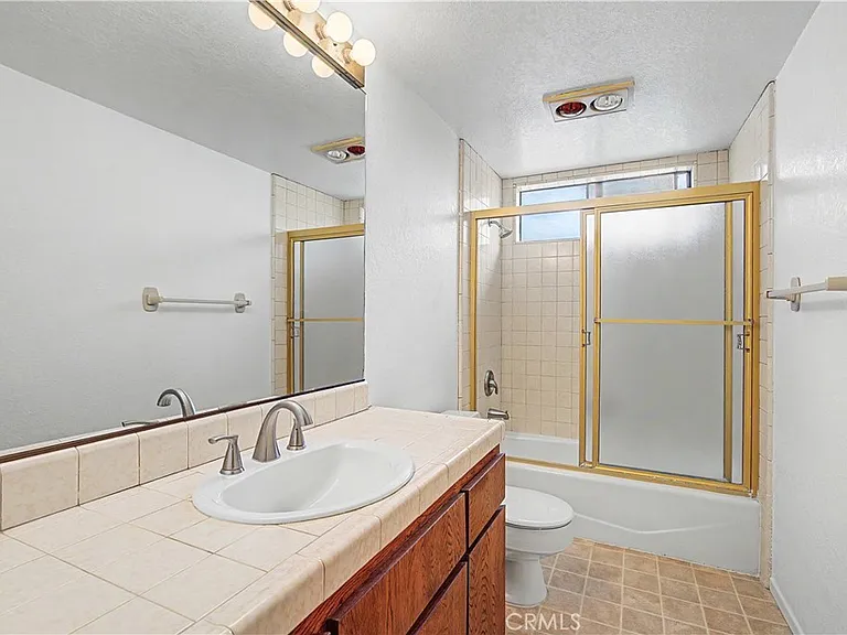 214 Topaz St — Photo 24