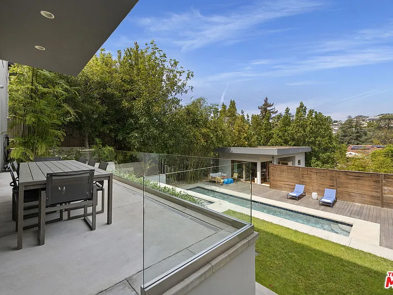 2035 De Mille Dr — Photo 42